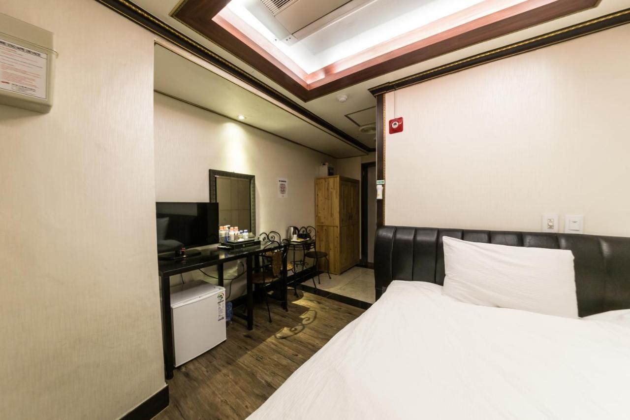 โรงแรม Youngbin 2*